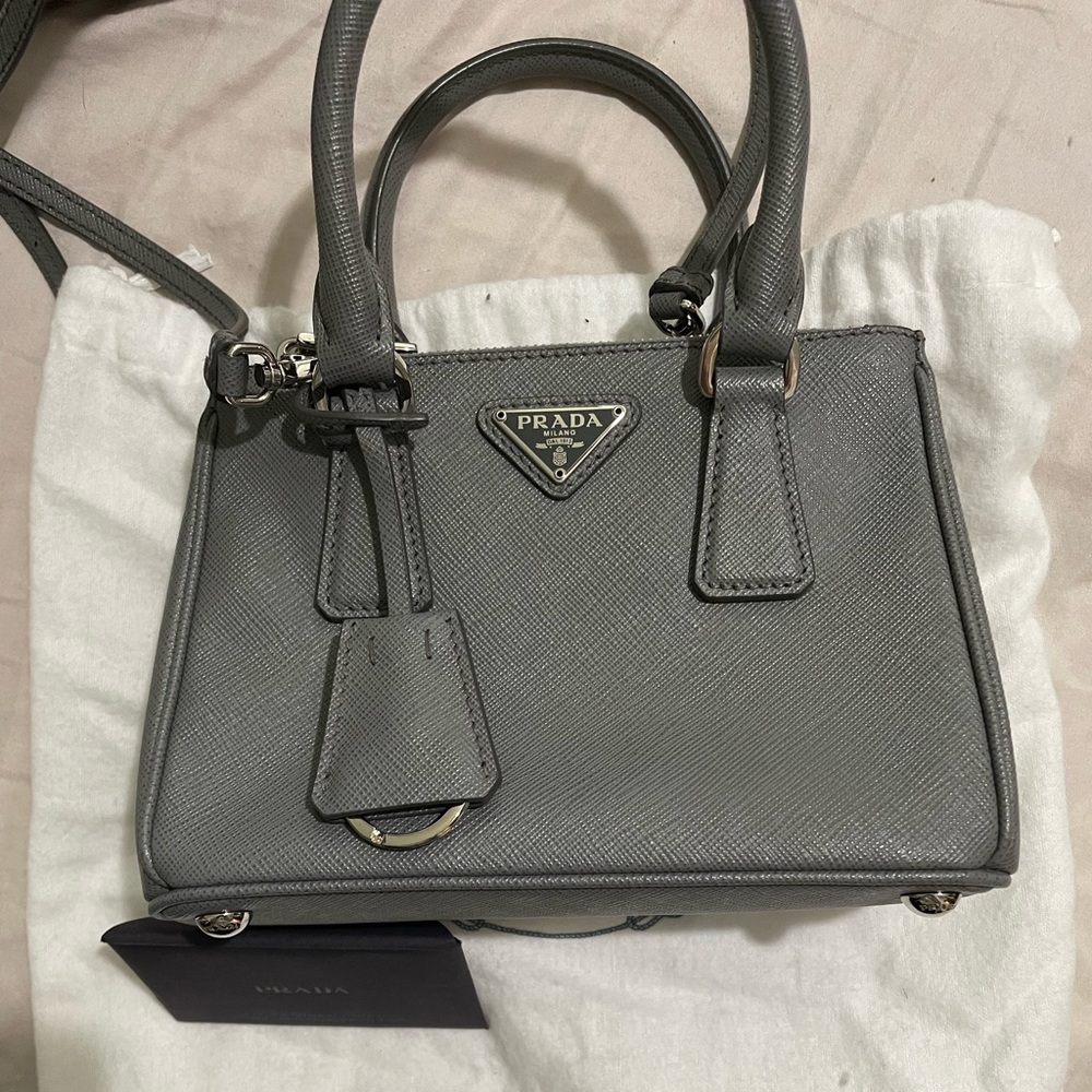 Prada mini galleria saffiano luxe